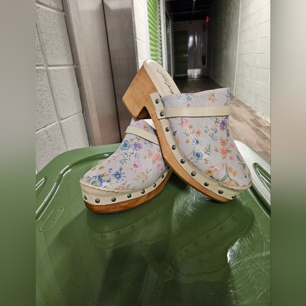 Free People 🌼Calabasas Floral Leather Clog NEW♡ NWT